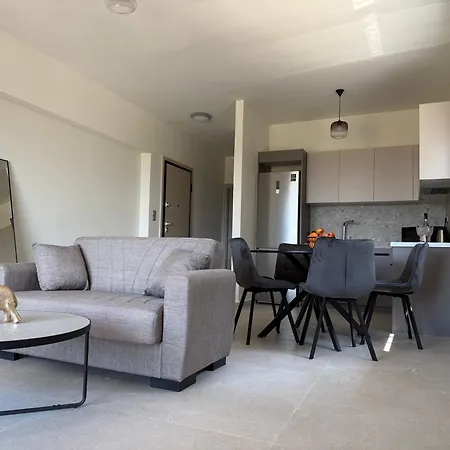 公寓 Poseidon 77b Luxury Residences 路特奇