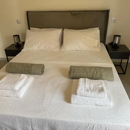 Poseidon 77b Luxury Residences 公寓 路特奇