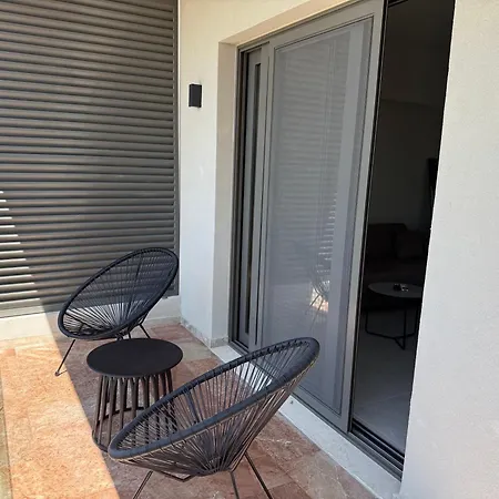 アパート Poseidon 77b Luxury Residences *