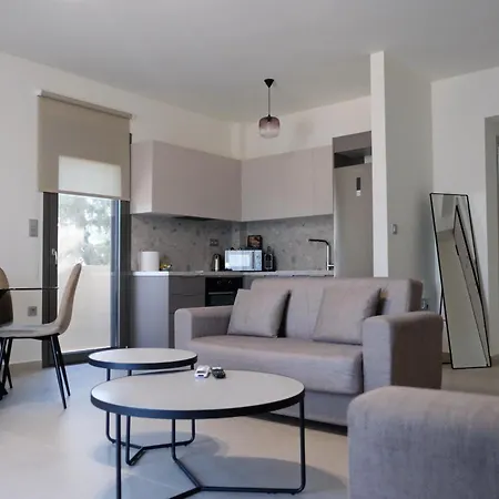 Poseidon 77b Luxury Residences *