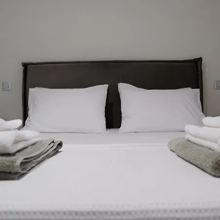 Poseidon 77b Luxury Residences *
