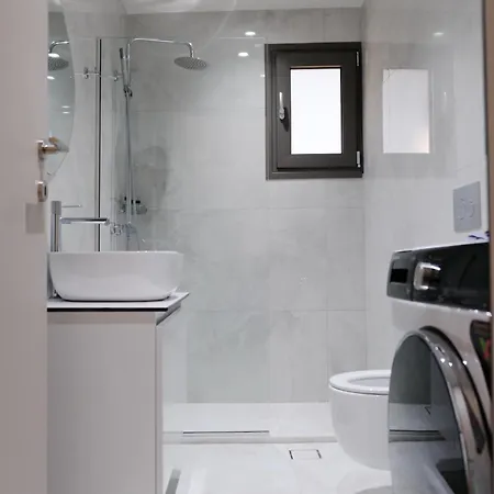 公寓 Poseidon 77b Luxury Residences *