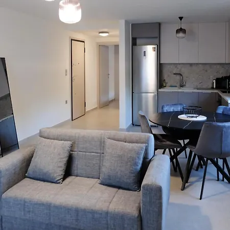 公寓 Poseidon 77b Luxury Residences 路特奇