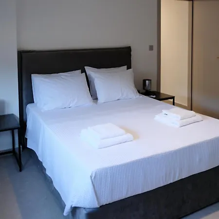 Poseidon 77b Luxury Residences * 路特奇