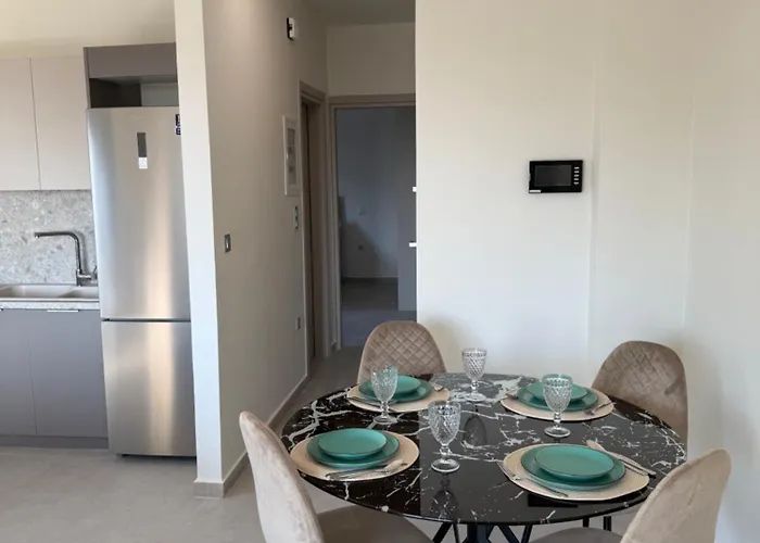 Poseidon 77b Luxury Residences Apartamento *